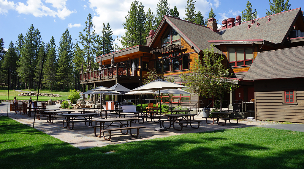 Safe + Spacious Outdoor Dining at The Lodge Restaurant & Pub