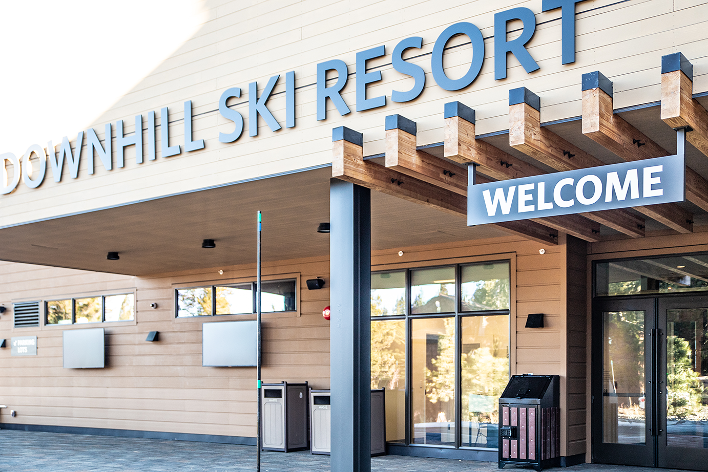 Ski Lodge Open mobile image