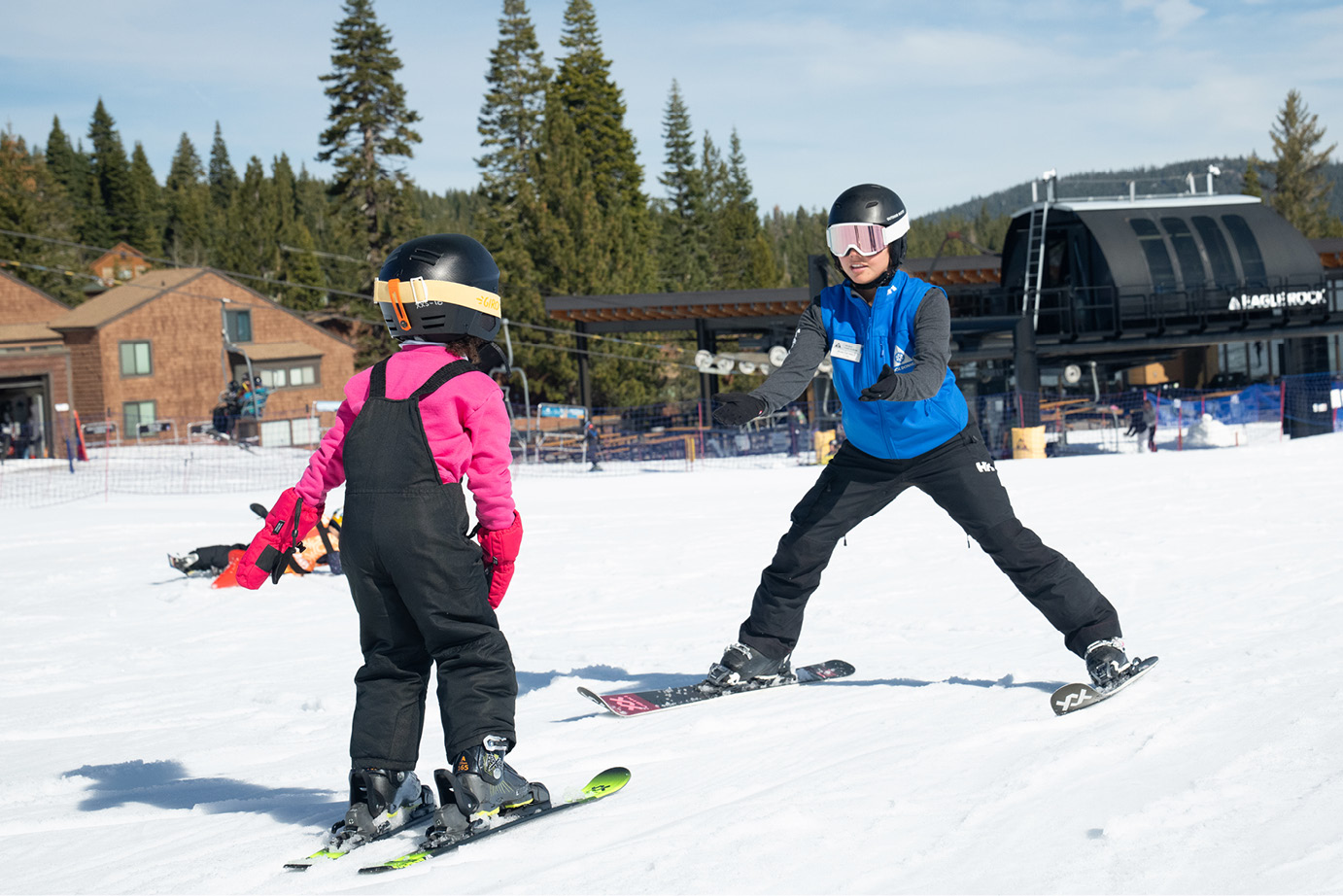 2026-2027_SkiPrograms_MobileHome_1382x922-DH1 image